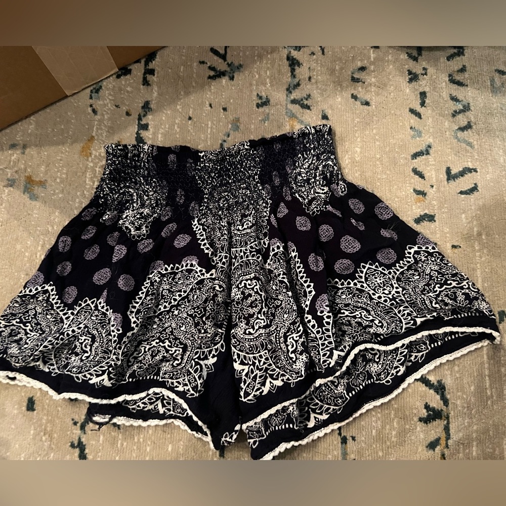 Patrons apiece shorts pull on Y2K bohemian shorts
